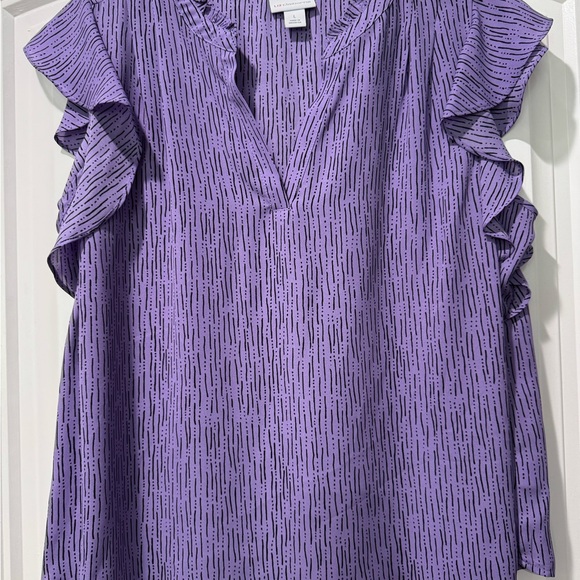 Liz Claiborne Purple Patterned Ruffle Sleeve Blouse - Picture 1 of 2
